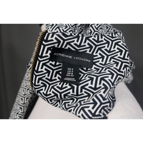 Adrienne Vittadini Womens 2 Sheath Dress Black White Geometric Sleeveless - Picture 7 of 7